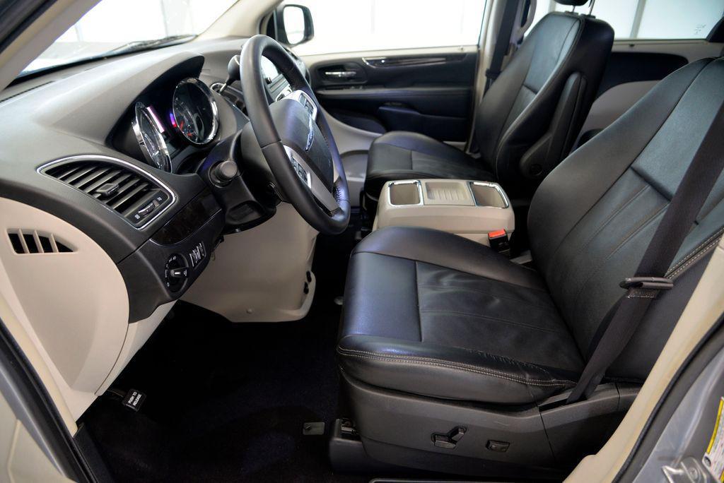 used 2015 Chrysler Town & Country car, priced at $10,662