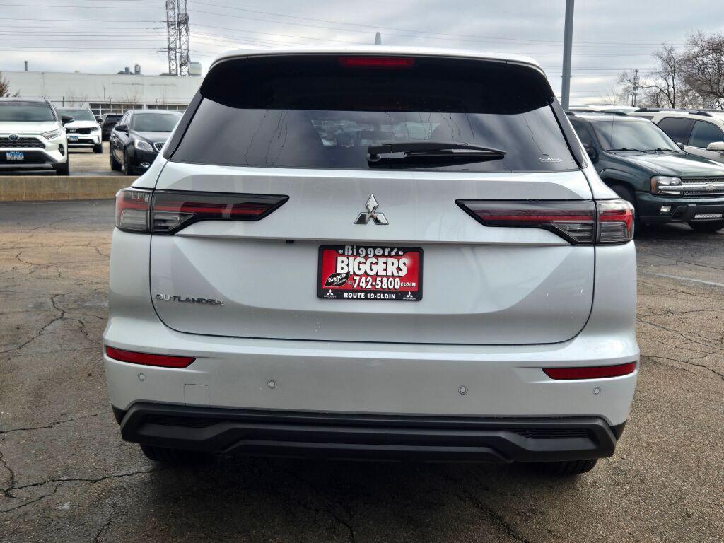 new 2026 Mitsubishi Outlander car, priced at $33,588