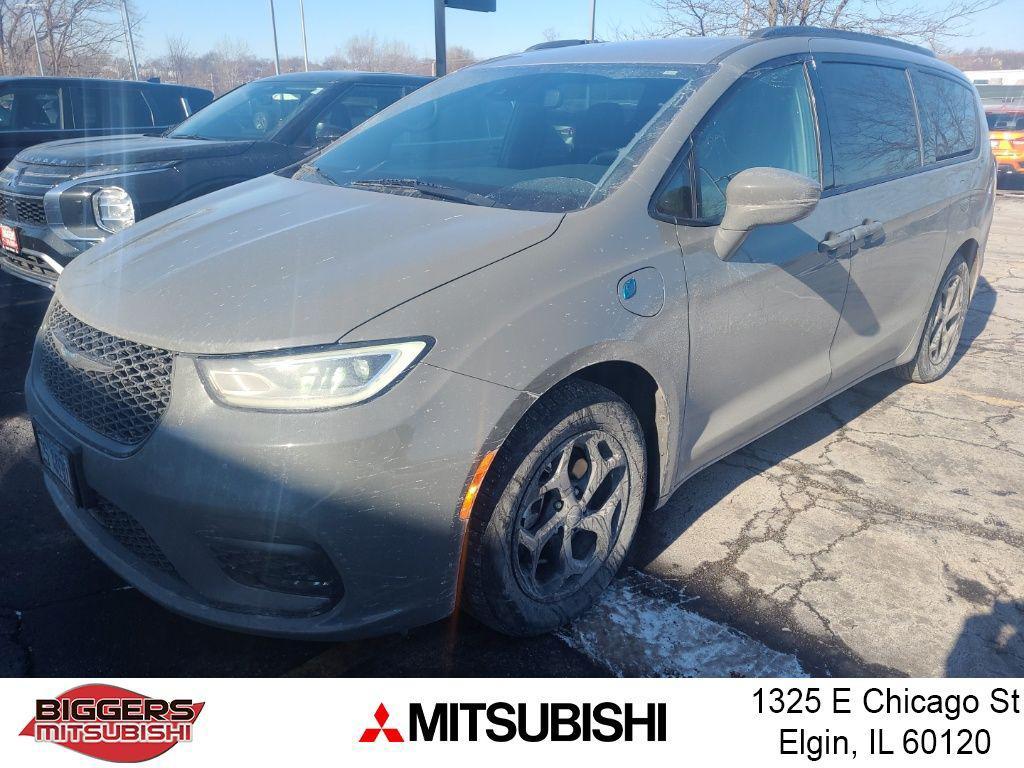 used 2021 Chrysler Pacifica Hybrid car, priced at $19,900