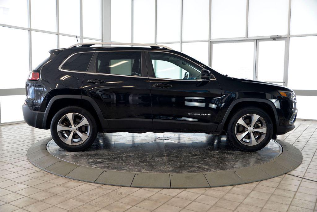 used 2021 Jeep Cherokee car, priced at $21,992