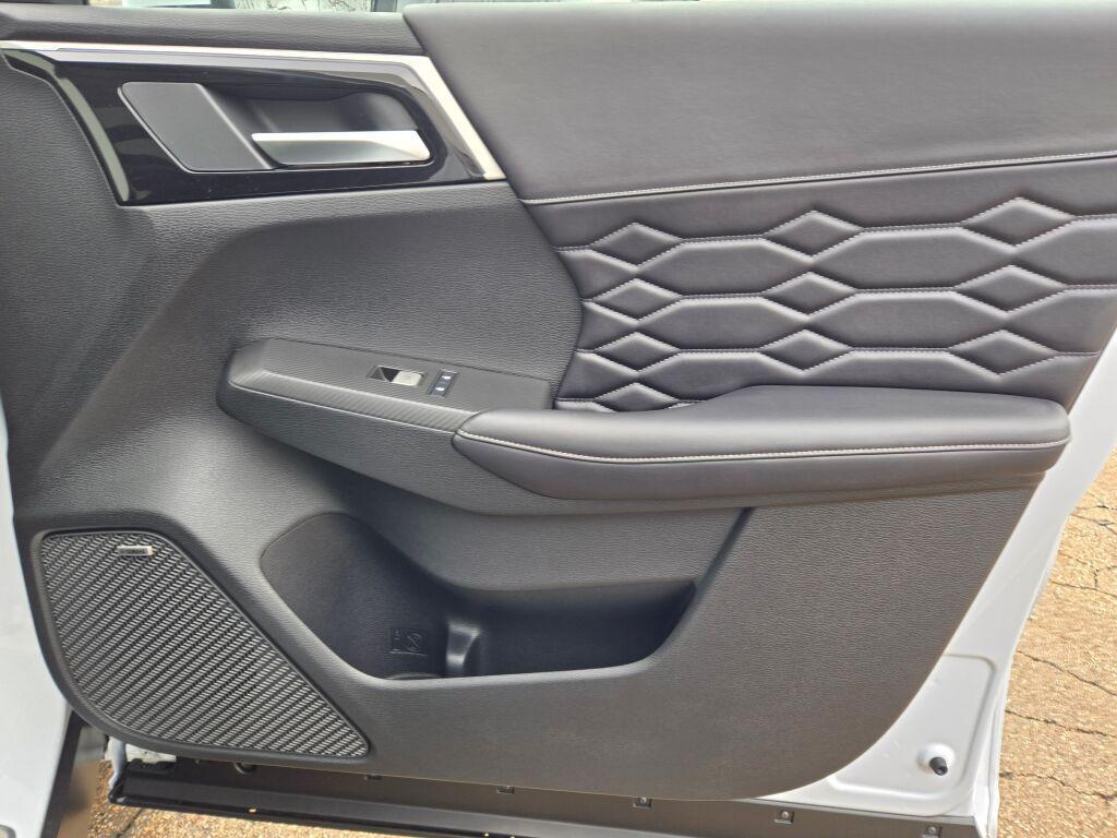 new 2026 Mitsubishi Outlander car, priced at $41,519