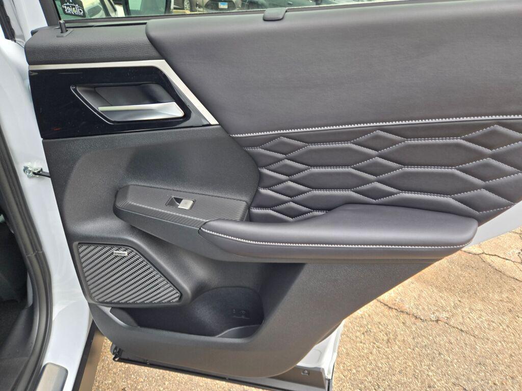 new 2026 Mitsubishi Outlander car, priced at $41,519