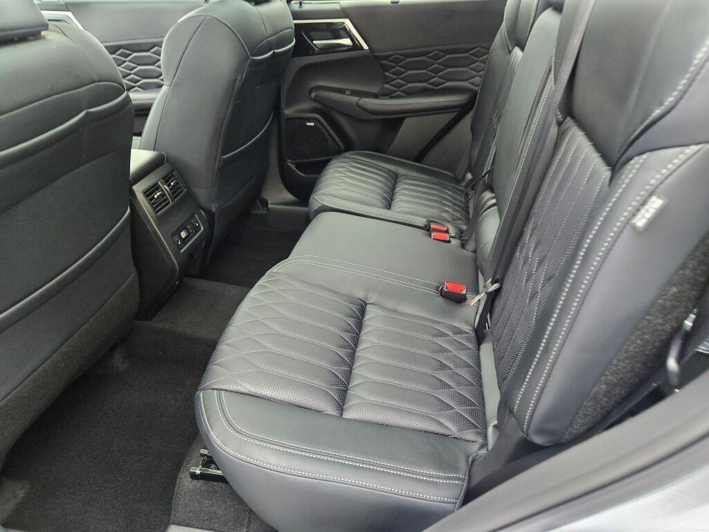 new 2026 Mitsubishi Outlander car, priced at $41,519