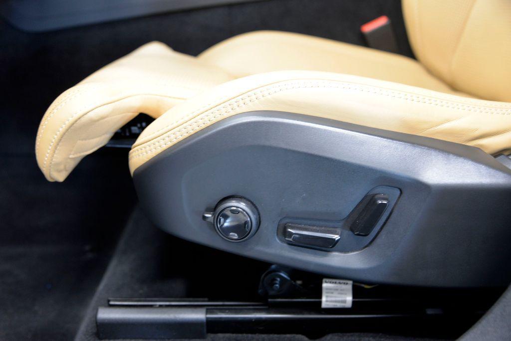 used 2023 Volvo XC60 Recharge Plug-In Hybrid car, priced at $38,579