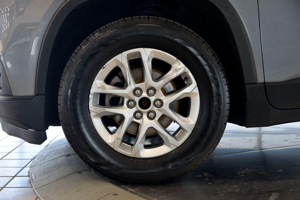 used 2019 Chevrolet Traverse car, priced at $19,373