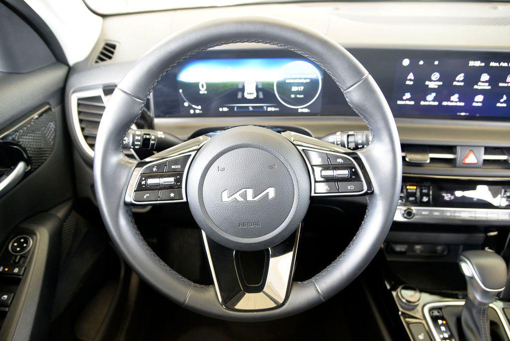 used 2024 Kia Seltos car, priced at $24,900