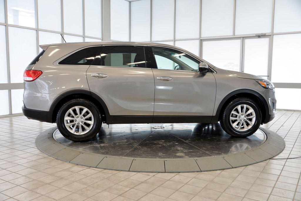 used 2018 Kia Sorento car, priced at $10,186