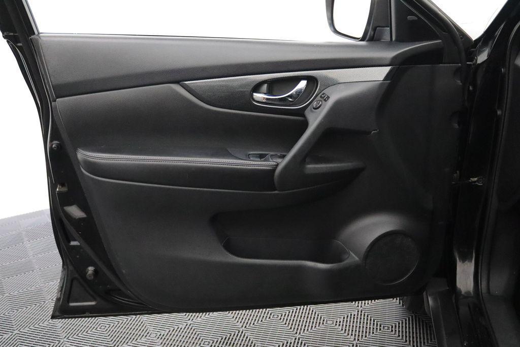 used 2014 Nissan Rogue car, priced at $9,977