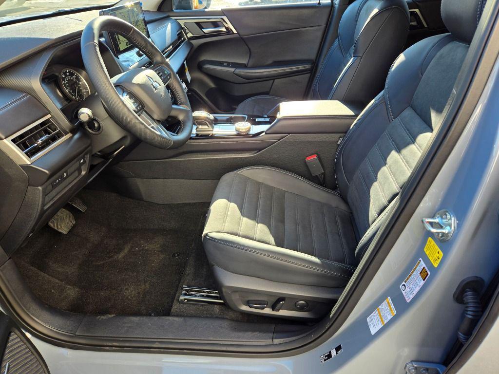 new 2026 Mitsubishi Outlander car, priced at $42,350