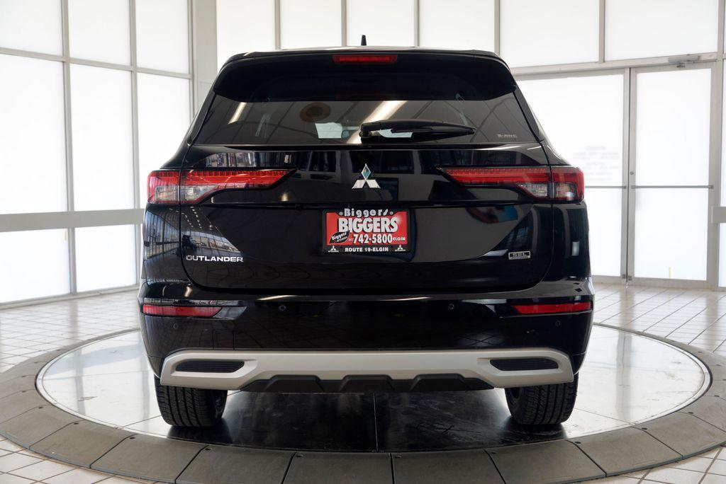used 2022 Mitsubishi Outlander car, priced at $23,903