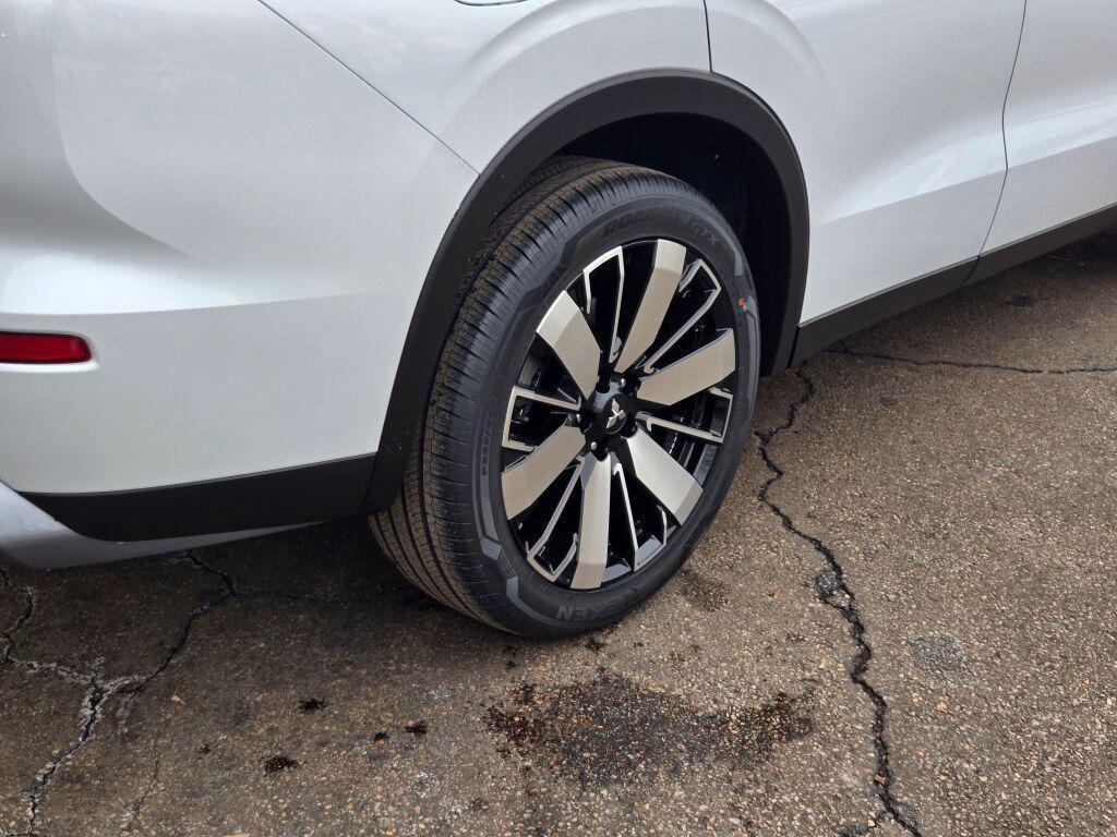 new 2026 Mitsubishi Outlander car, priced at $40,802