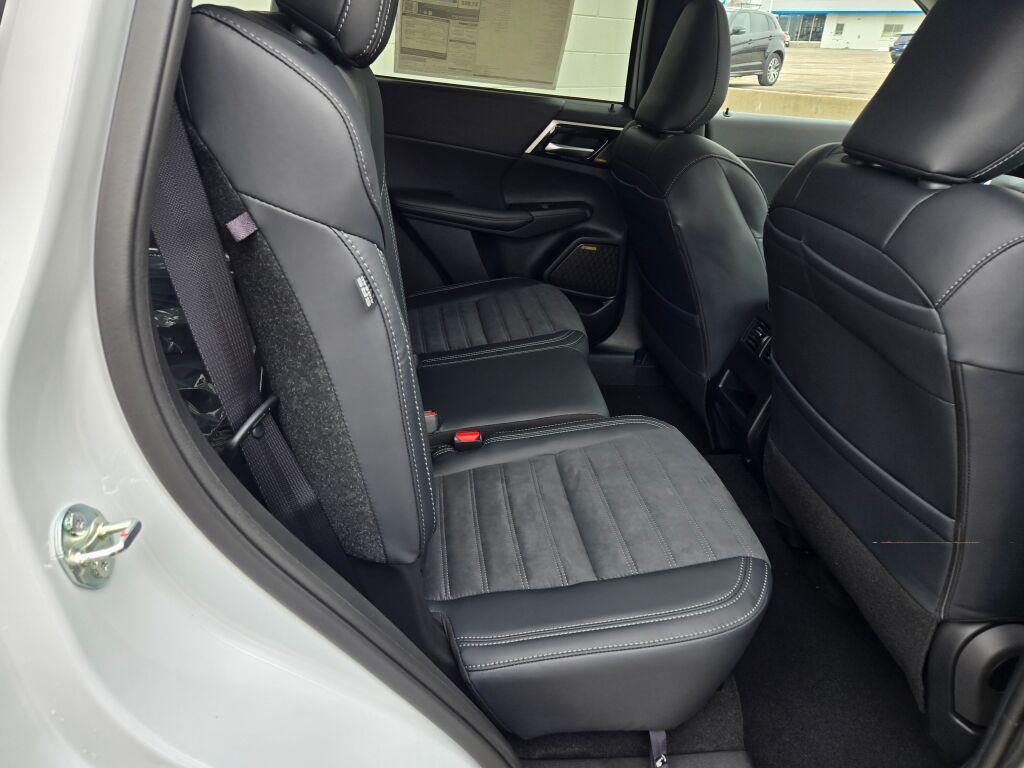 new 2026 Mitsubishi Outlander car, priced at $40,802