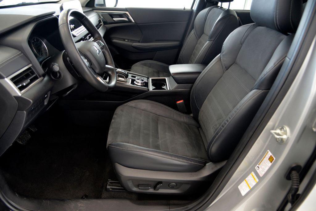 used 2023 Mitsubishi Outlander car, priced at $20,900