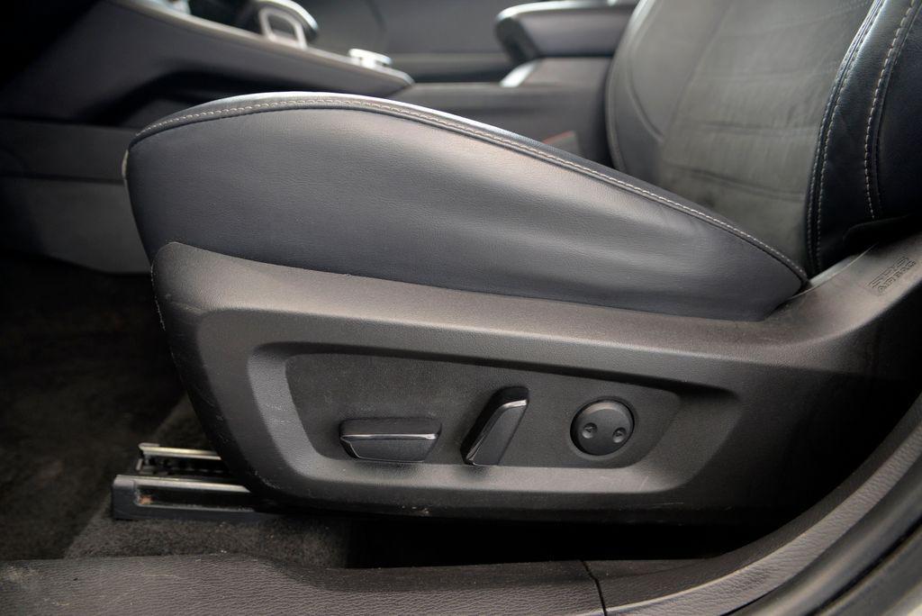 used 2023 Mitsubishi Outlander car, priced at $20,900