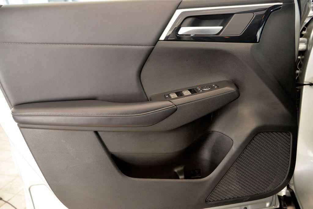 used 2023 Mitsubishi Outlander car, priced at $20,900