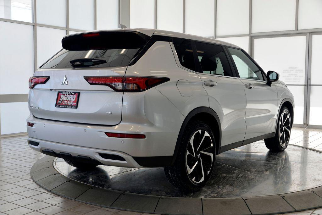 used 2023 Mitsubishi Outlander car, priced at $20,900