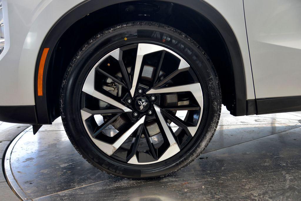 used 2023 Mitsubishi Outlander car, priced at $20,900