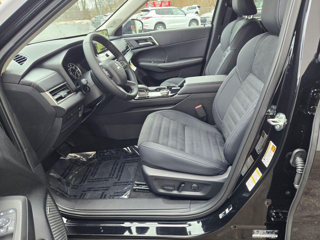 new 2026 Mitsubishi Outlander car, priced at $35,056