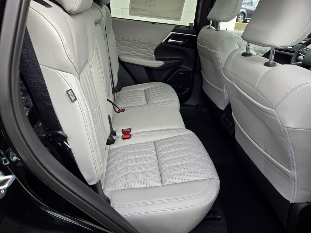 new 2026 Mitsubishi Outlander car, priced at $40,028