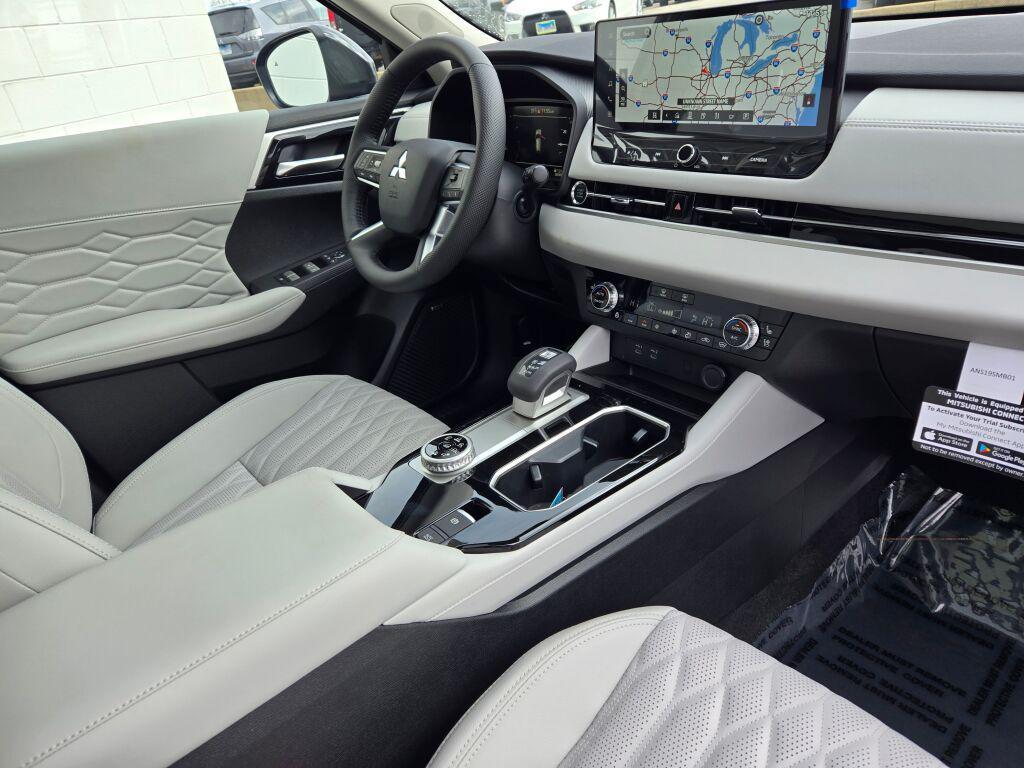 new 2026 Mitsubishi Outlander car, priced at $40,028