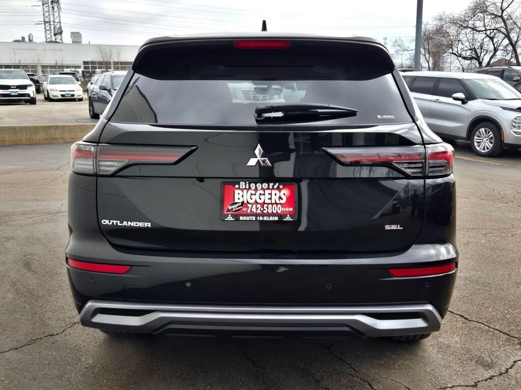 new 2026 Mitsubishi Outlander car, priced at $40,028