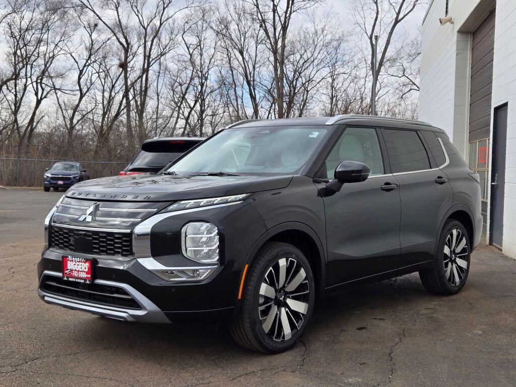 new 2026 Mitsubishi Outlander car, priced at $40,028