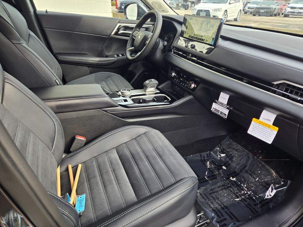 new 2026 Mitsubishi Outlander car, priced at $40,428