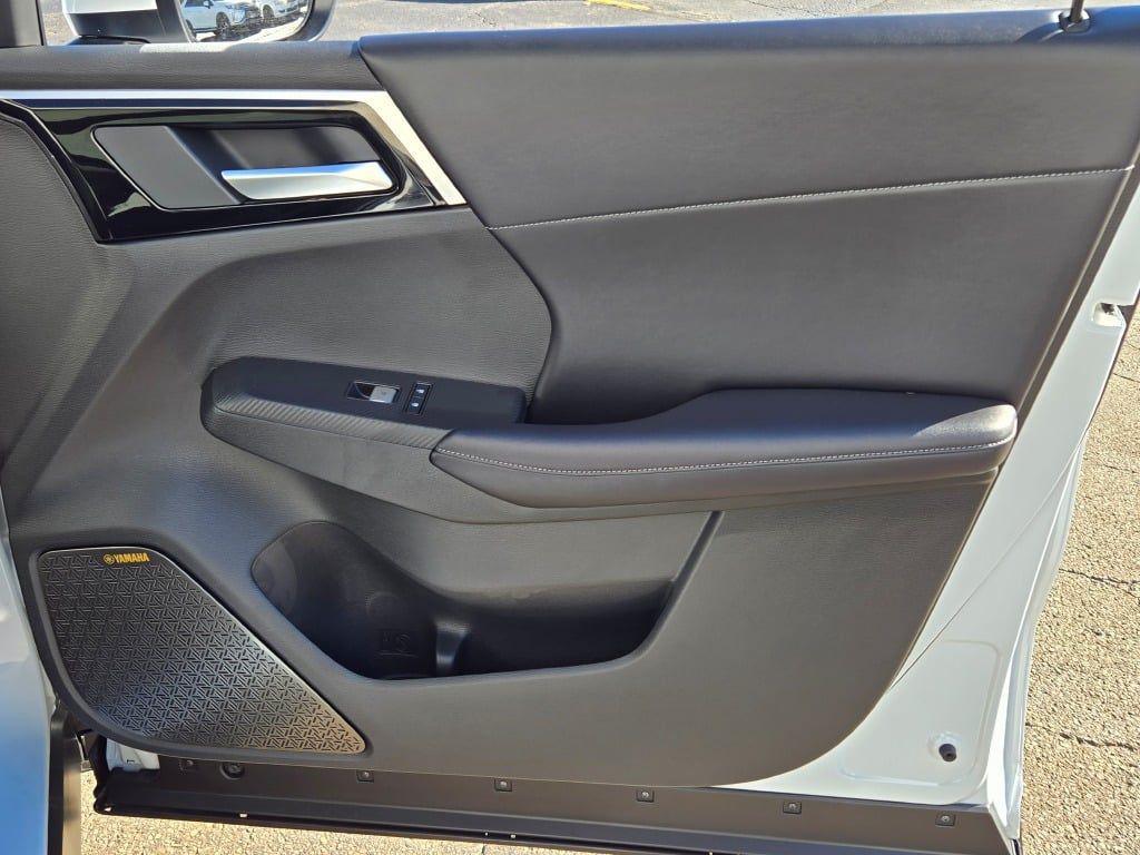 new 2025 Mitsubishi Outlander car, priced at $35,596