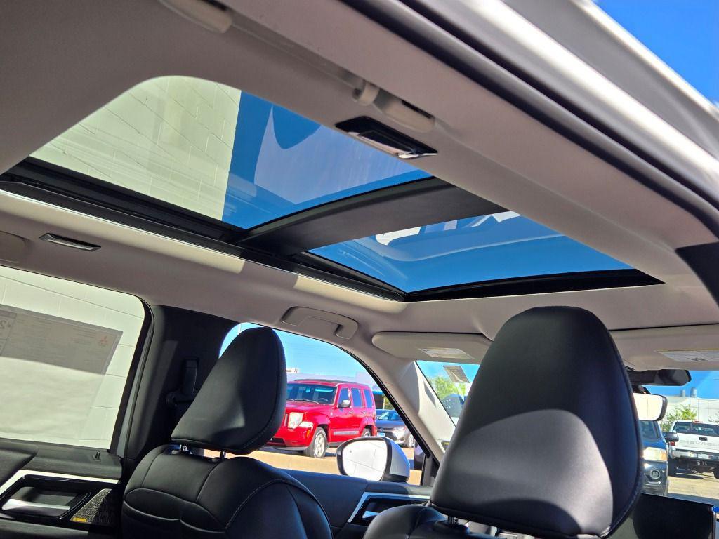 new 2025 Mitsubishi Outlander car, priced at $35,596