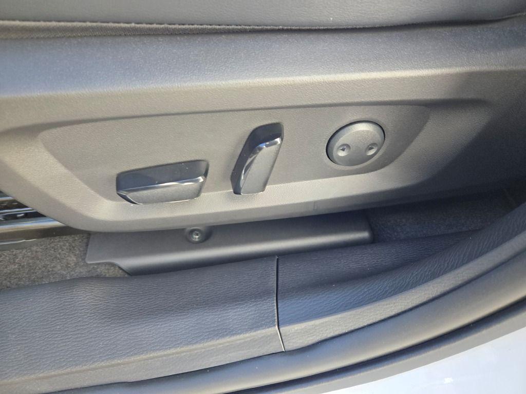 new 2025 Mitsubishi Outlander car, priced at $35,596