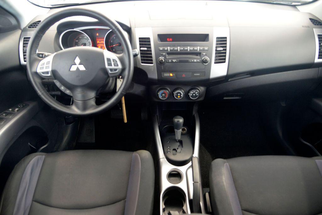 used 2008 Mitsubishi Outlander car, priced at $6,500