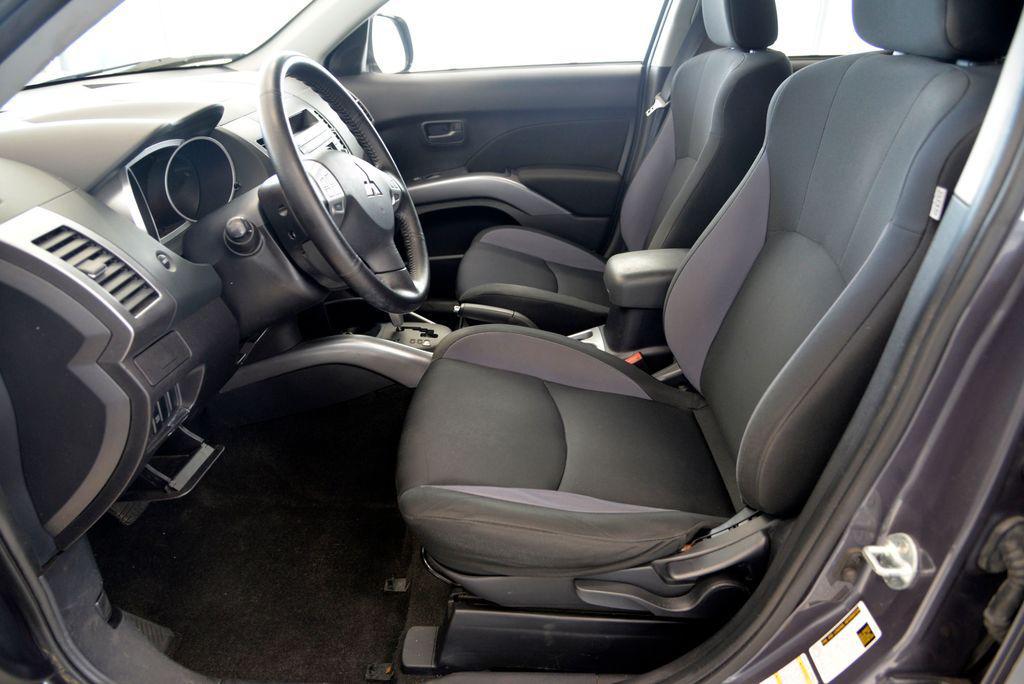 used 2008 Mitsubishi Outlander car, priced at $6,500