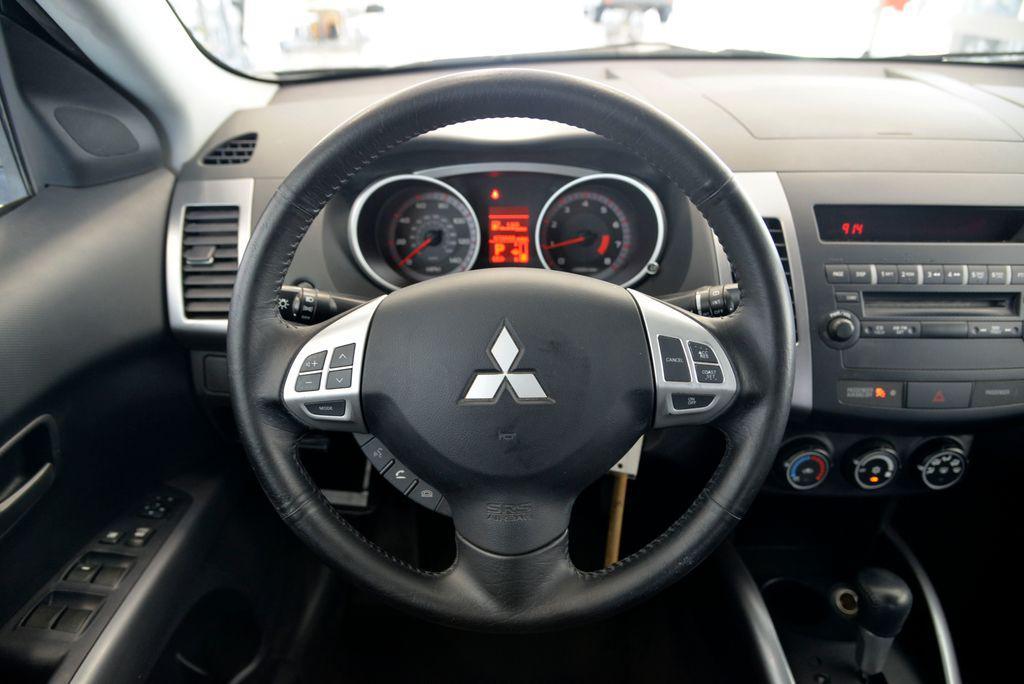 used 2008 Mitsubishi Outlander car, priced at $6,500