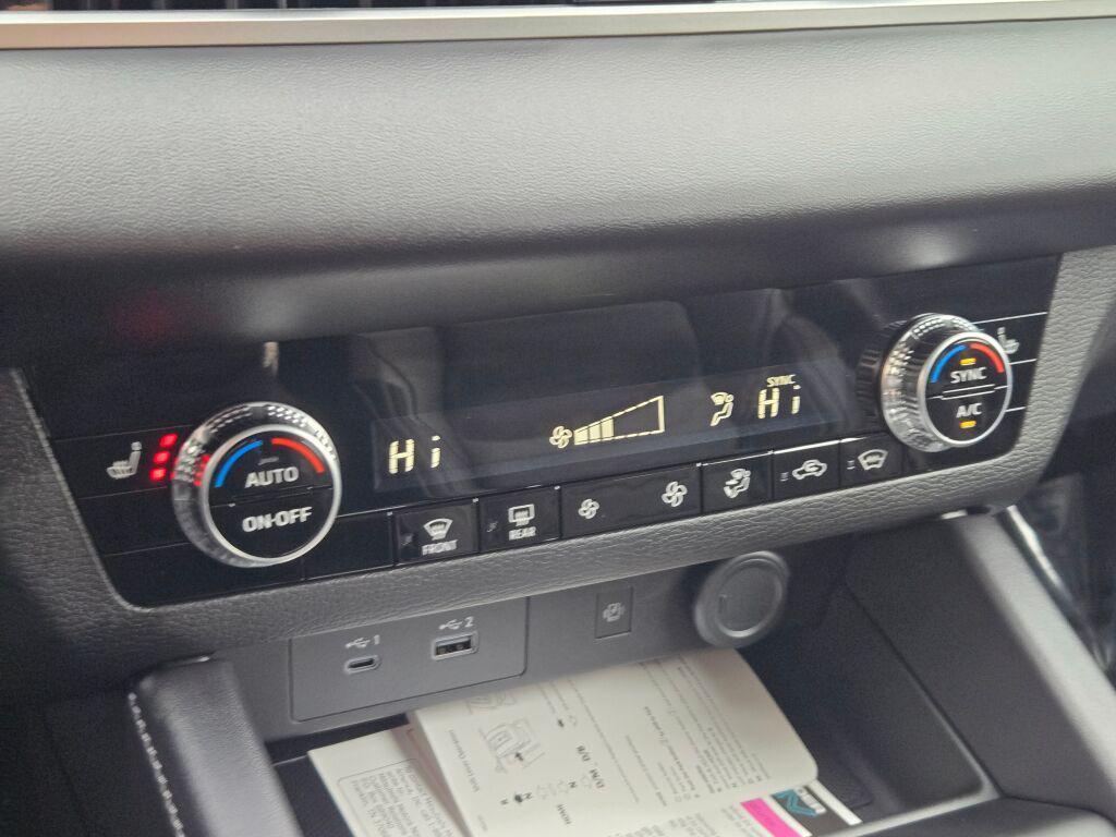 new 2025 Mitsubishi Outlander PHEV car, priced at $41,057