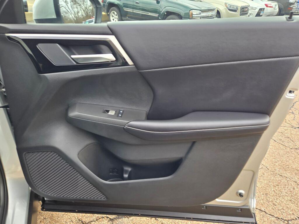 new 2025 Mitsubishi Outlander PHEV car, priced at $41,057