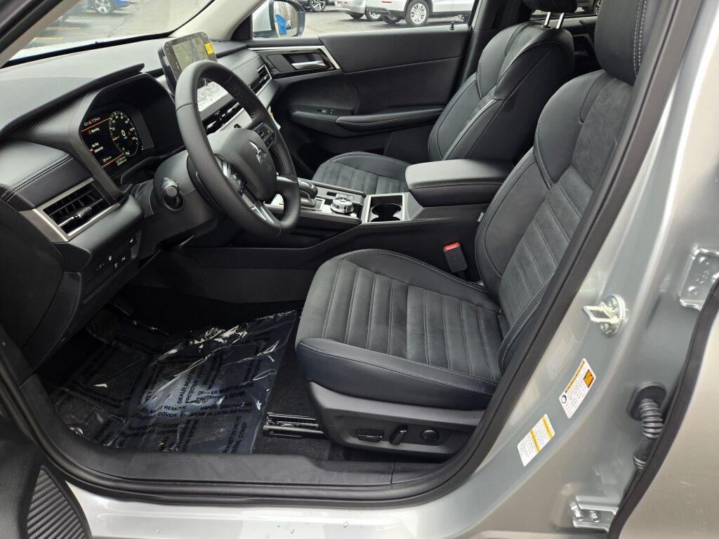 new 2025 Mitsubishi Outlander PHEV car, priced at $41,057