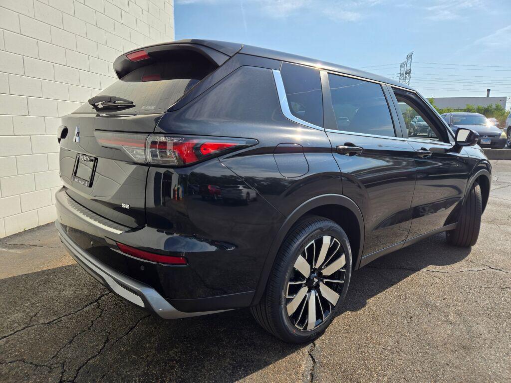 new 2025 Mitsubishi Outlander car, priced at $33,635