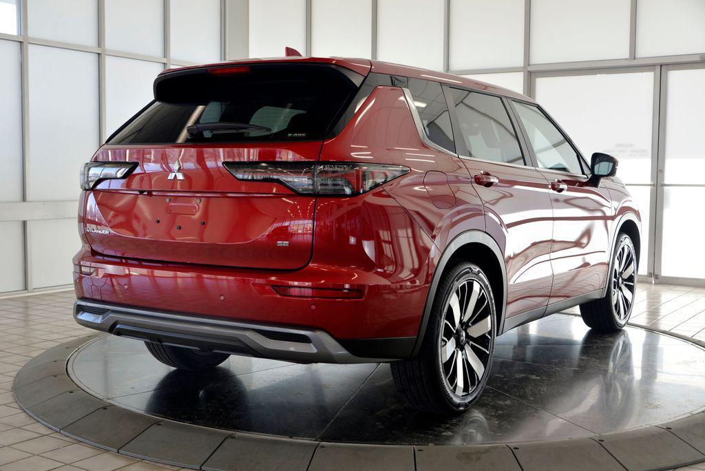 used 2025 Mitsubishi Outlander car, priced at $29,635