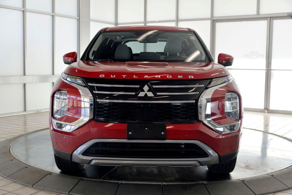 used 2025 Mitsubishi Outlander car, priced at $29,635