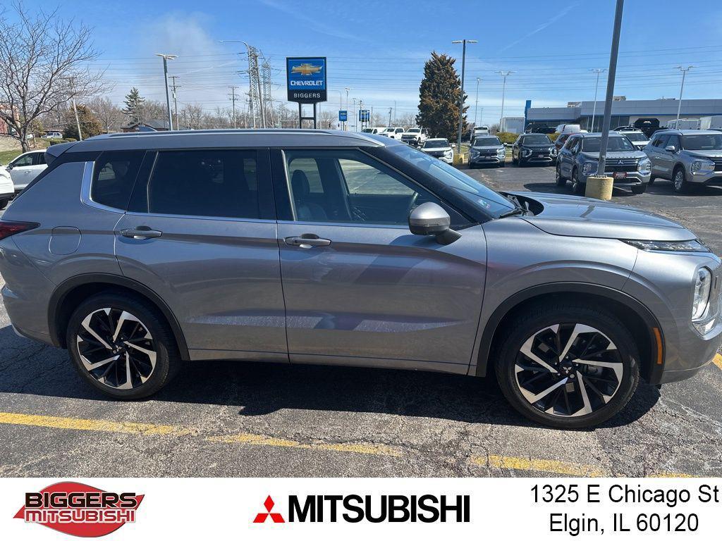 used 2022 Mitsubishi Outlander car, priced at $25,960