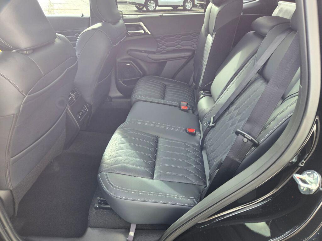 new 2026 Mitsubishi Outlander car, priced at $43,180