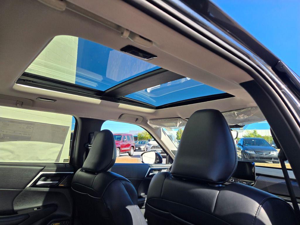 new 2025 Mitsubishi Outlander car, priced at $36,365