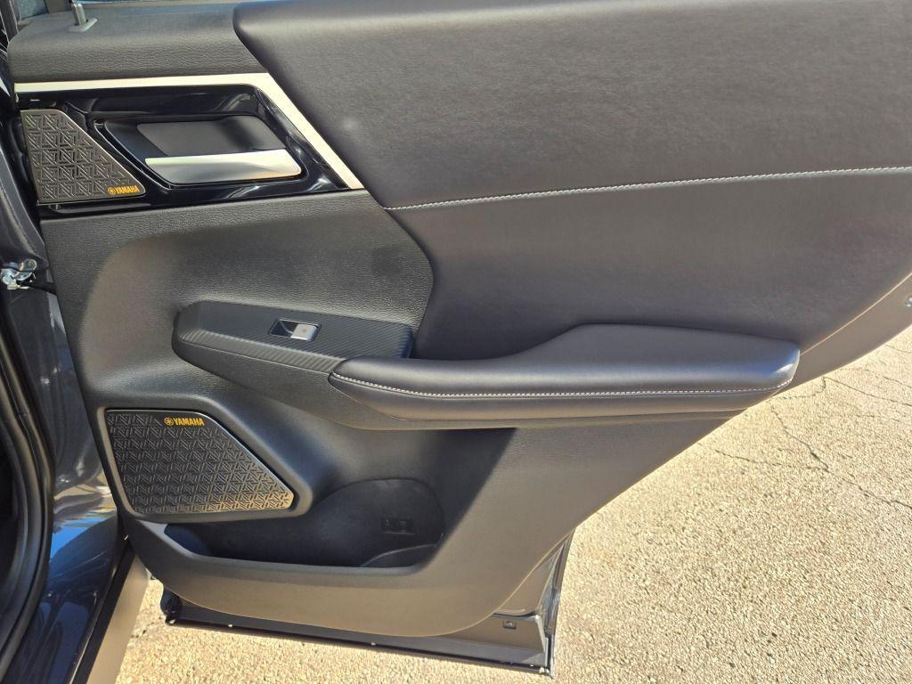 new 2025 Mitsubishi Outlander car, priced at $36,365