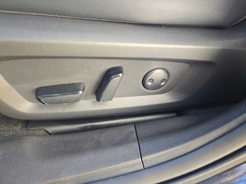 new 2025 Mitsubishi Outlander car, priced at $36,365