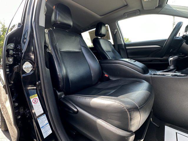 used 2016 Toyota Highlander car, priced at $21,988