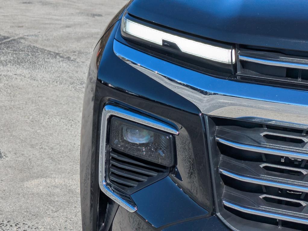 used 2025 Chevrolet Traverse car, priced at $34,746