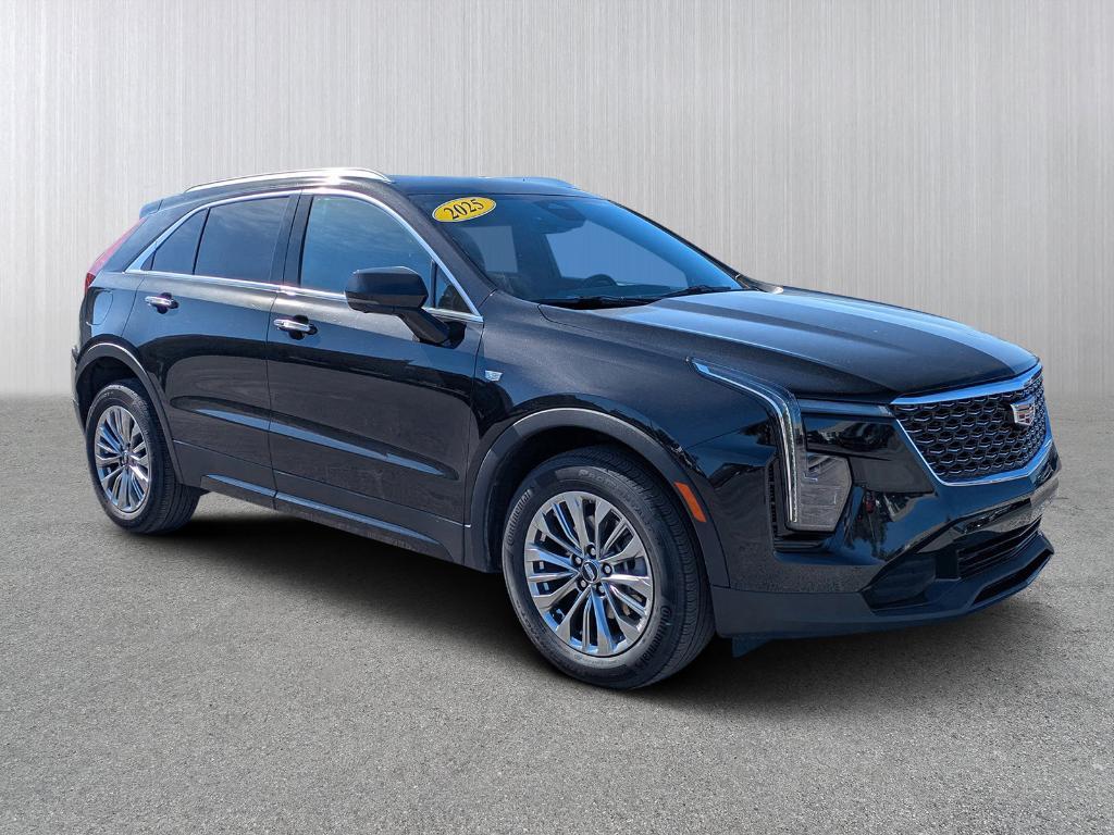 used 2025 Cadillac XT4 car, priced at $31,599