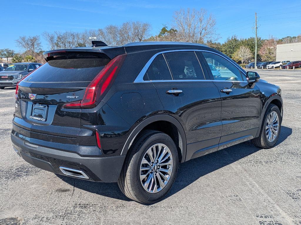 used 2025 Cadillac XT4 car, priced at $31,599