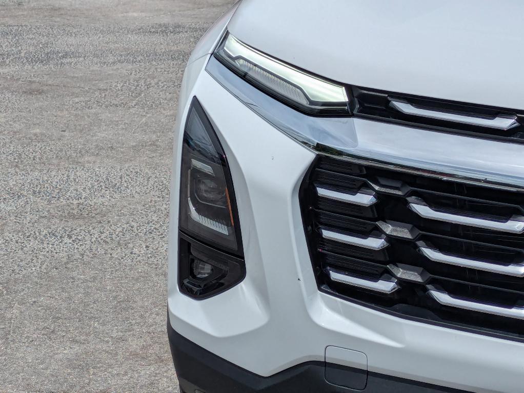 used 2025 Chevrolet Equinox car, priced at $24,265