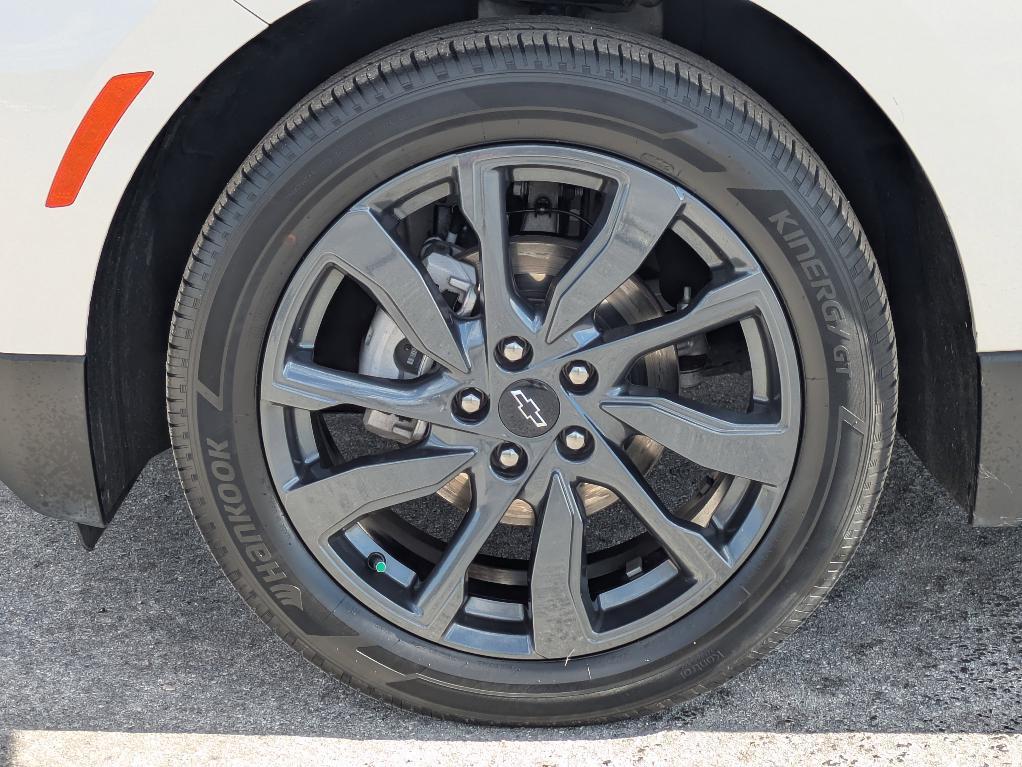 used 2023 Chevrolet Equinox car, priced at $21,399